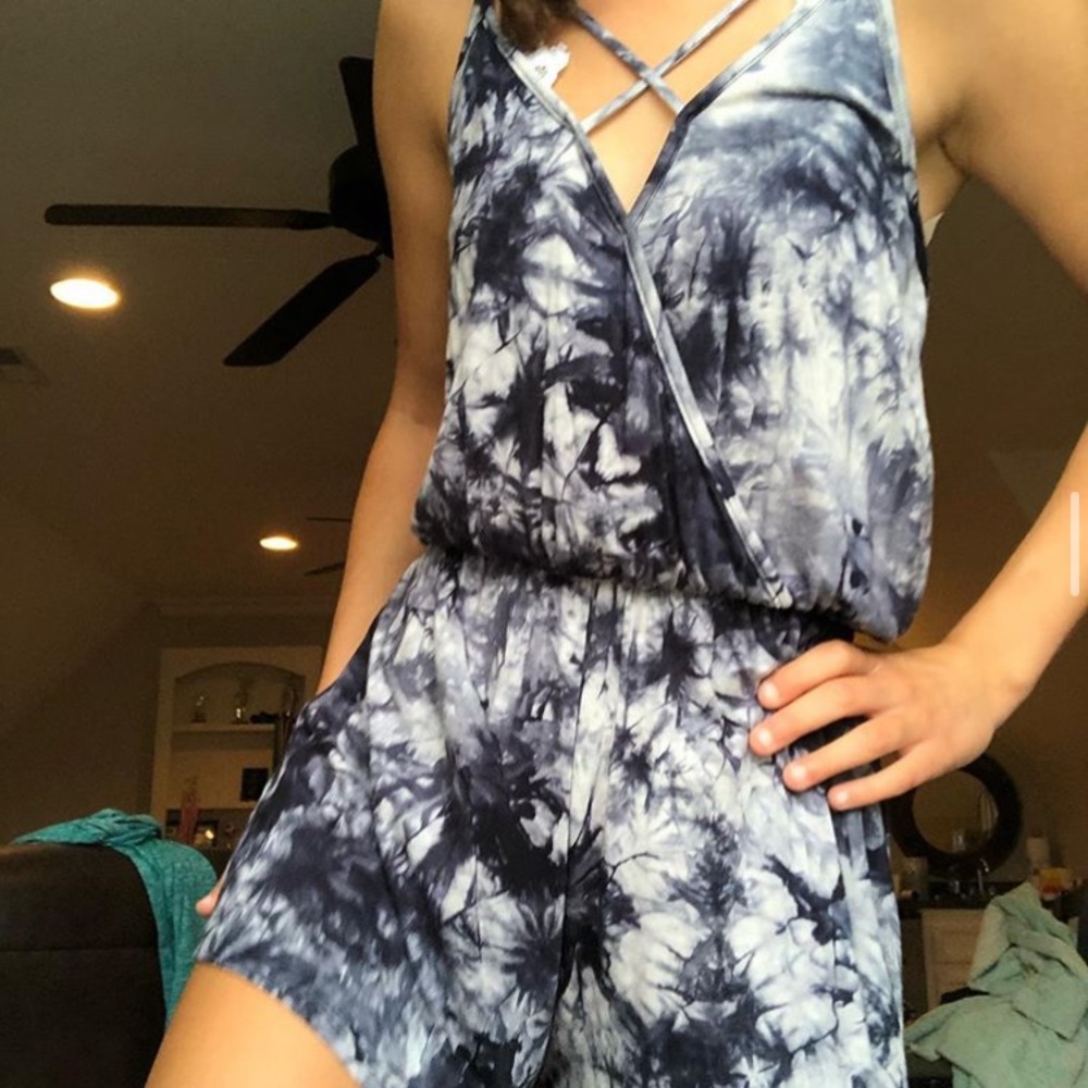 Tie dye romper(a)
